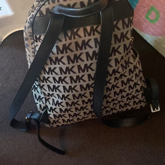 MICHAEL Michael Kors | Bags | Michael Kors Md Size Backpack  display picture 2